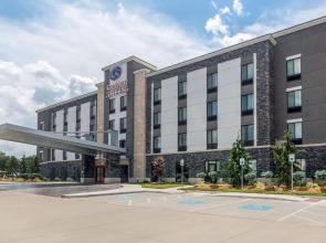 Comfort Suites Meridian and I-40