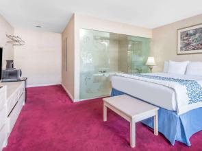 Days Inn by Wyndham Hicksville Long Island