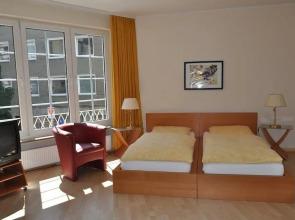 Düsseldorf Center Apartments