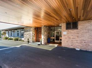 Country Comfort Amity Motel