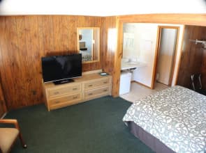 Lone Eagle Lodge