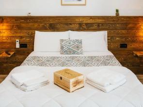 Room Lu Balaru - In Boutique apartment --Stanza Lu Balaru