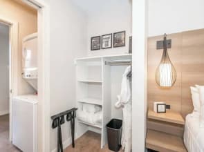 The 333 Suites 301 - Suite for 6
