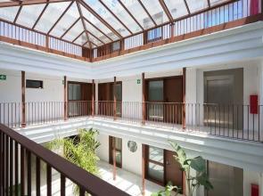 Casa Pizarro, by Homing U