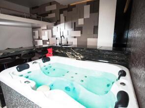 Secret Lounge - Cozy Studio with Sauna and Jacuzzi