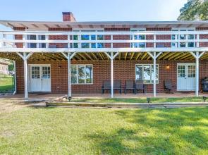 Lakefront Arkansas Escape w/ Grill, Dock & Kayaks!