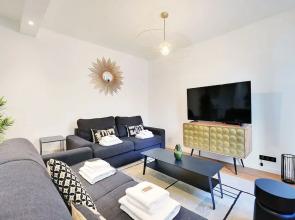 Private Terrace Apartment -1bdr/ 6p-sacra-ca\"ur