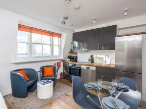 Quality Apartment Shaftersbury Avenue