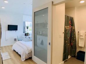 Modern Roosevelt Urban Studio