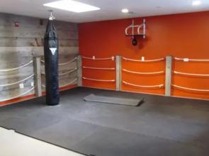 One Bedroom Apartment In A Multi-million Neighborhood