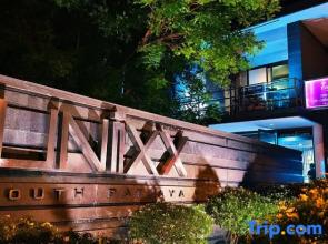 Unixx South Pattaya Condo by Jack