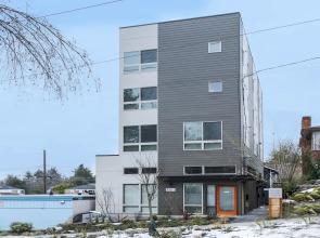 Urban Oasis Sleeps 8 Ultra Modern Condo