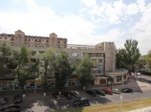Уютная квартира в центре. Cozy apartment in the city center. 430