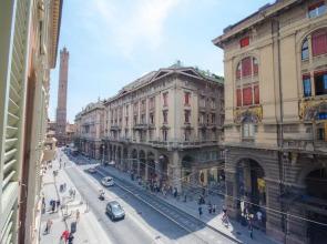 Luxury 65mq under the two towers