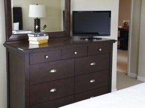 Oakwood Residence Sixth Avenue