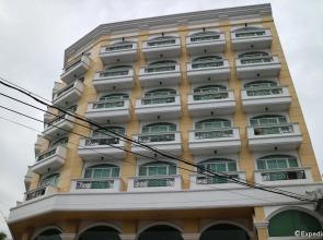 The Grand Dame Hotel