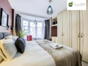 3 Bedroom House By Passionfruitproperties Near Coventry & Warwickshire Hospital With Free Wi-fi, driveway & Garden, DSC