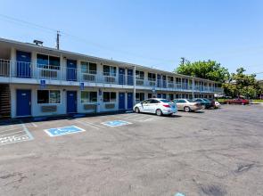 Motel 6 Sacramento, CA - Downtown