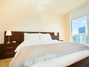 Roami at Habitat Brickell