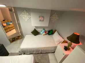 Nice 2 bedroom Apt With Patio