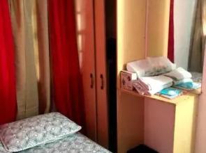 Chris One BED Studio Apt