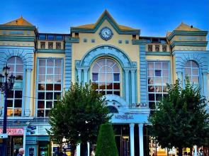 Apartments on Karl Marx Avenue 6