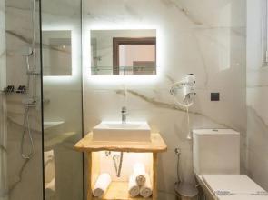 Deluxe Town Hall Square Flat in Historical Center 2