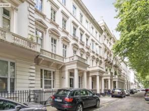 Modern Flat in the Heart of West London