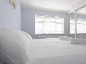 Trendy 2 Bed - A hidden Luxury in Hayes nr Heathrow