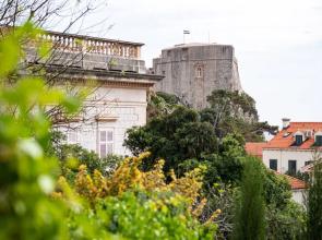 Secret Garden by DuHomes