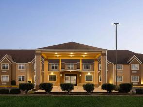 Days Inn By Wyndham Jackson Downtown