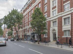 Bohemian home by Kings Cross