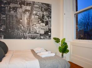 Stylish 2 Bedroom Georgian Apartment in City Centre