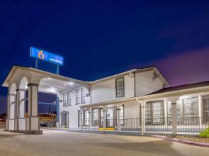 Motel 6 Bryan, TX - College Station