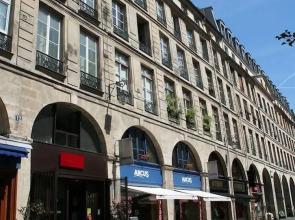 My Apartment in Paris Louvre