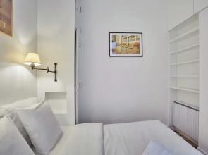 Appartment St Germain des Pres by Studio Prestige
