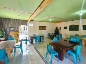 RedDoorz @ Hotel Gloria Borong Labuan Bajo