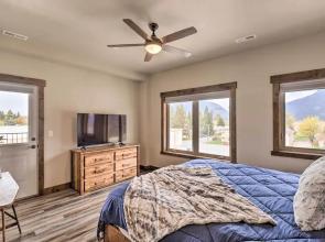 Cozy Columbia Falls Condo w/ Private Balcony!