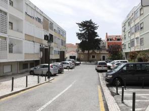 Comfortable and Central Apartment Cascais