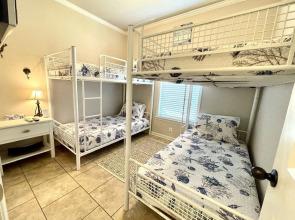 Mermaid Mansion 3 Bedroom Home by Redawning