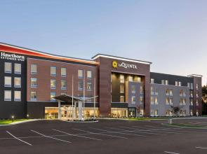 La Quinta Inn & Suites By Wyndham Mount Laurel / Moorestown