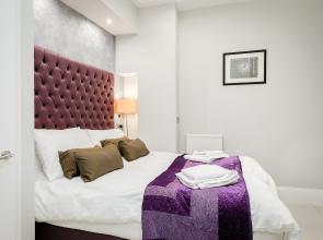 1-bedroom modern flat just off Oxford st