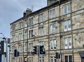 1-bed Apartment Next to Paisley Gilmour Station!