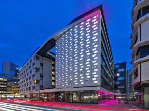Moxy Frankfurt City Center