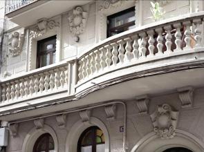 Habitat Apartments Pl. España Balconies
