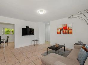 New Private 2 Bedroom Minutes from Beach and Casino