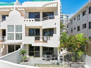 Camargue Beachfront Apartments