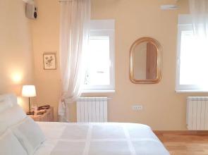 St Sava Temple - Smiljaniceva Urban Downtown Apartment