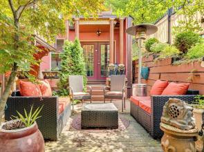 Near Downtown Scranton: Getaway w/ Patio