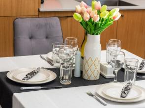 Beautiful City Apt w/Balcony by Sea N' Rent